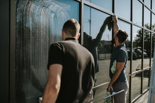 vinduespudsning silkeborg vinduespudser erhverv kontor vinduesvask